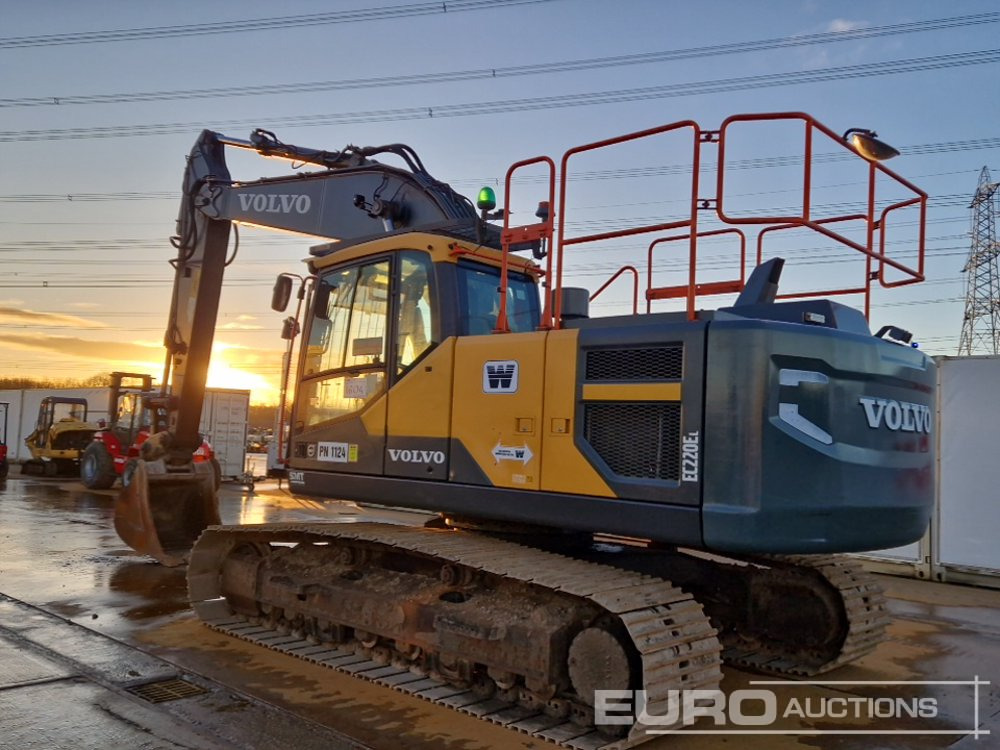 2020 Volvo EC220EL - Lánctalpas kotró: 3 kép. 2020 Volvo EC220EL - Lánctalpas kotró: 3 kép.