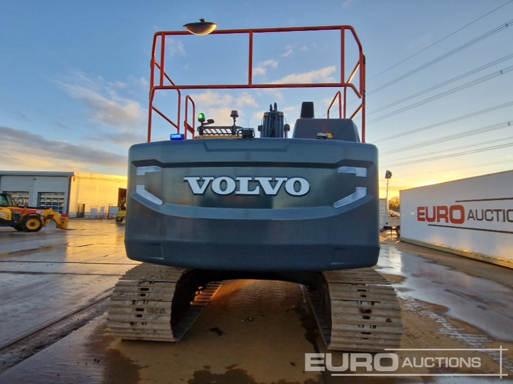 2020 Volvo EC220EL - Lánctalpas kotró: 4 kép. 2020 Volvo EC220EL - Lánctalpas kotró: 4 kép.