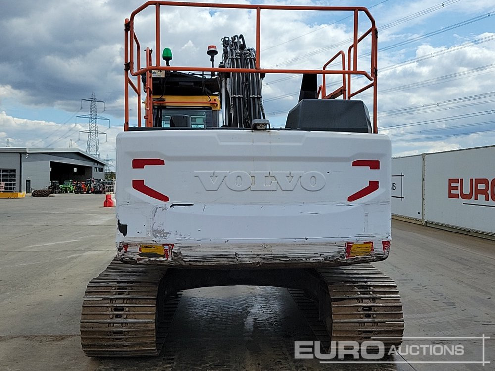 2020 Volvo EC220EL - Lánctalpas kotró: 4 kép. 2020 Volvo EC220EL - Lánctalpas kotró: 4 kép.
