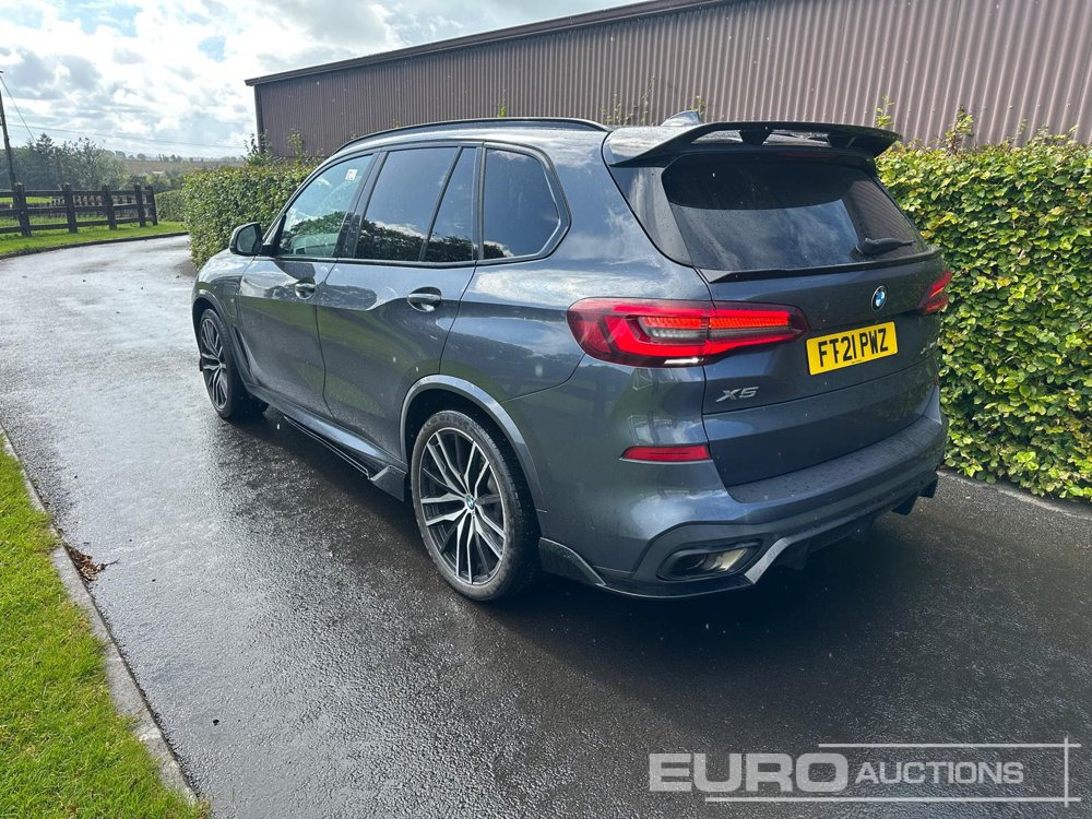2021 BMW X5 45E M-Sport - Terepjáró/ SUV: 2 kép. 2021 BMW X5 45E M-Sport - Terepjáró/ SUV: 2 kép.