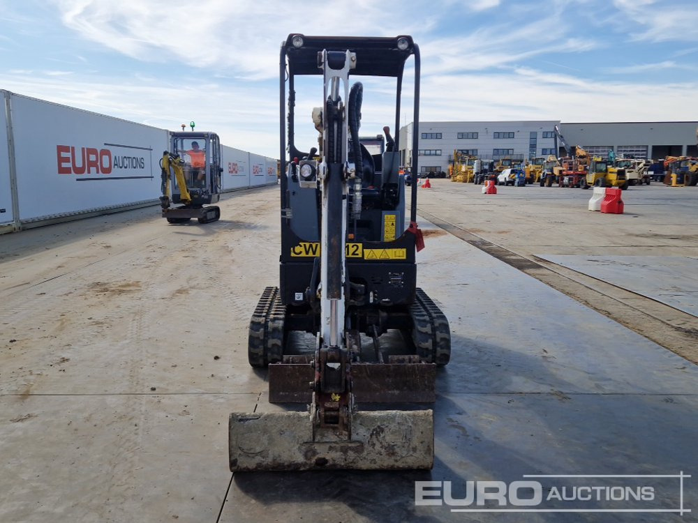 Minikotró 2021 Bobcat E17: 8 kép.