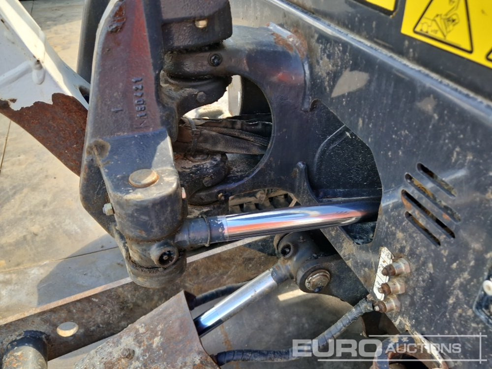 Minikotró 2021 Bobcat E17: 19 kép.