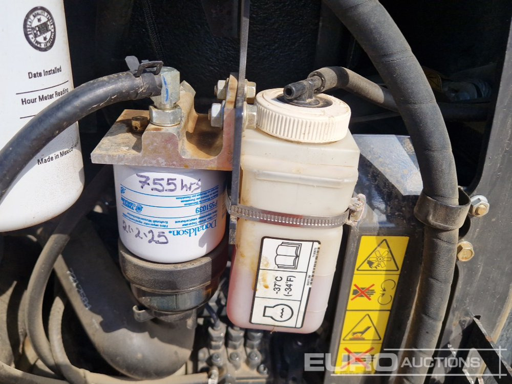 Minikotró 2021 Bobcat E17: 36 kép.
