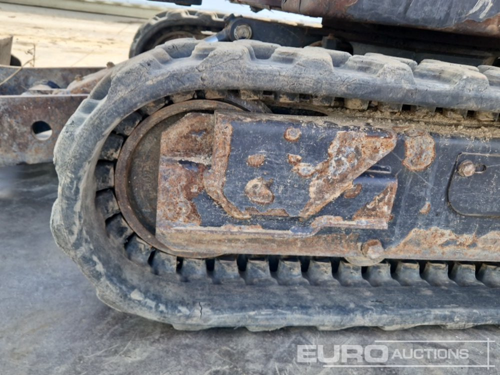Minikotró 2021 Bobcat E17: 15 kép.