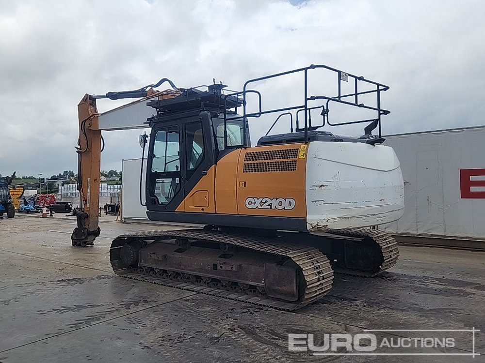 2021 Case CX210D - Lánctalpas kotró: 3 kép. 2021 Case CX210D - Lánctalpas kotró: 3 kép.