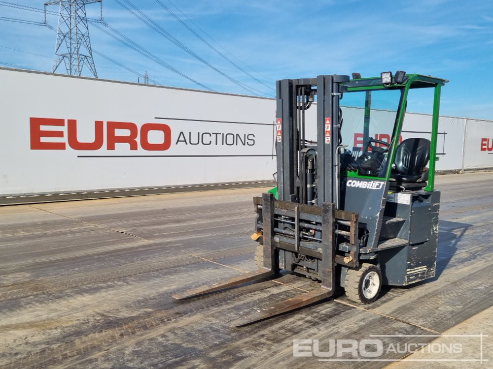 2021 Combilift C3000 - Villás targonca: 1 kép. 2021 Combilift C3000 - Villás targonca: 1 kép.