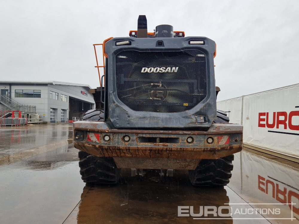 2021 Doosan DL550-7 - Gumikerekes homlokrakodó: 4 kép. 2021 Doosan DL550-7 - Gumikerekes homlokrakodó: 4 kép.