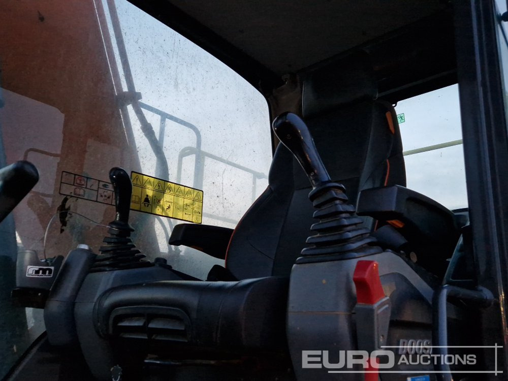 Lánctalpas kotró 2021 Doosan DX140LC-7: 39 kép. Lánctalpas kotró 2021 Doosan DX140LC-7: 39 kép.