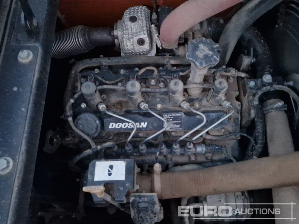 Lánctalpas kotró 2021 Doosan DX140LC-7: 38 kép. Lánctalpas kotró 2021 Doosan DX140LC-7: 38 kép.