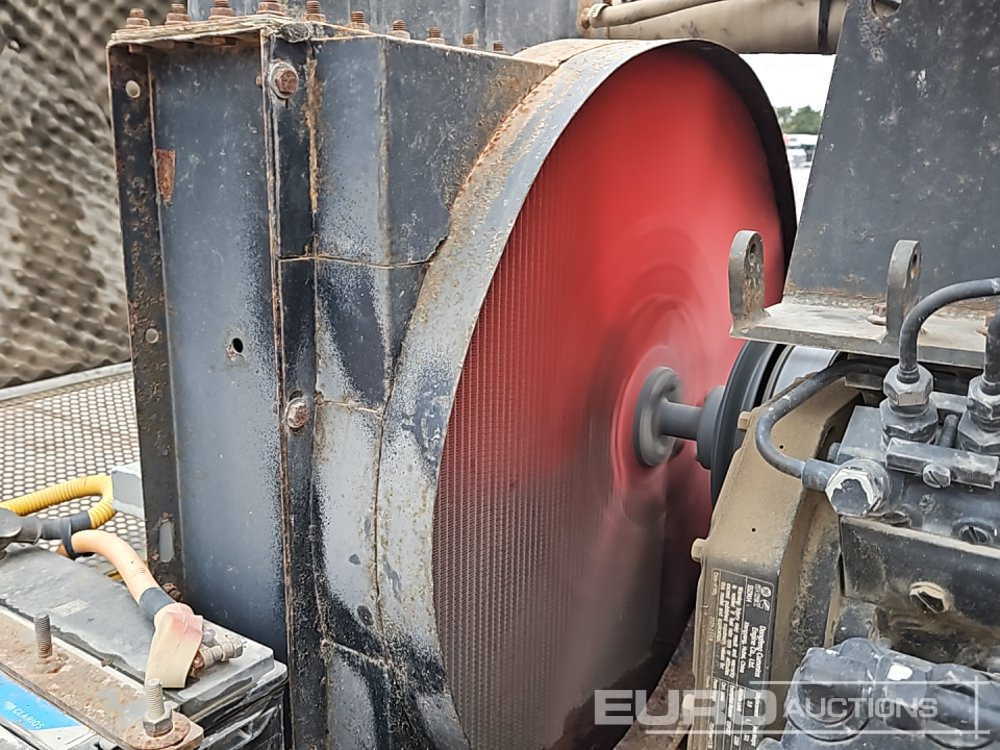 Gumikerekes homlokrakodó 2021 HZM 925: 43 kép.