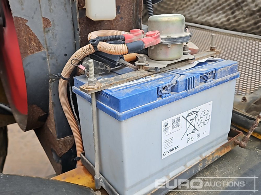 Gumikerekes homlokrakodó 2021 HZM 925: 34 kép.