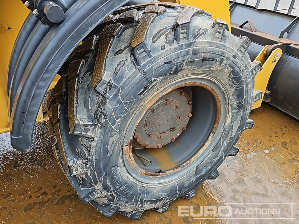 Gumikerekes homlokrakodó 2021 HZM 925: 12 kép.