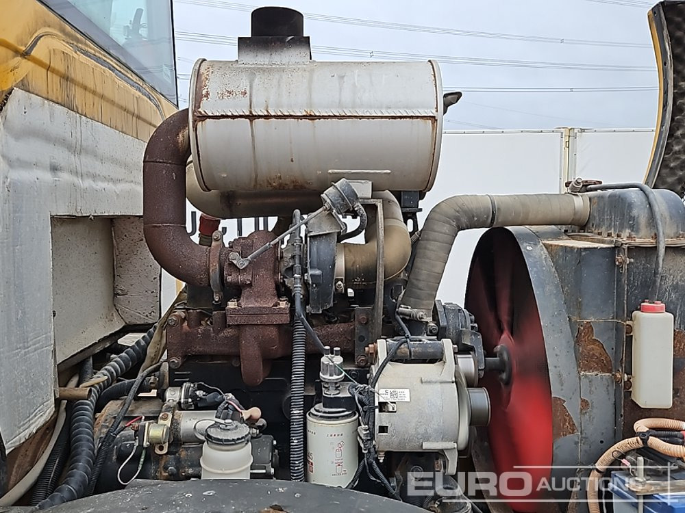 Gumikerekes homlokrakodó 2021 HZM 925: 31 kép.