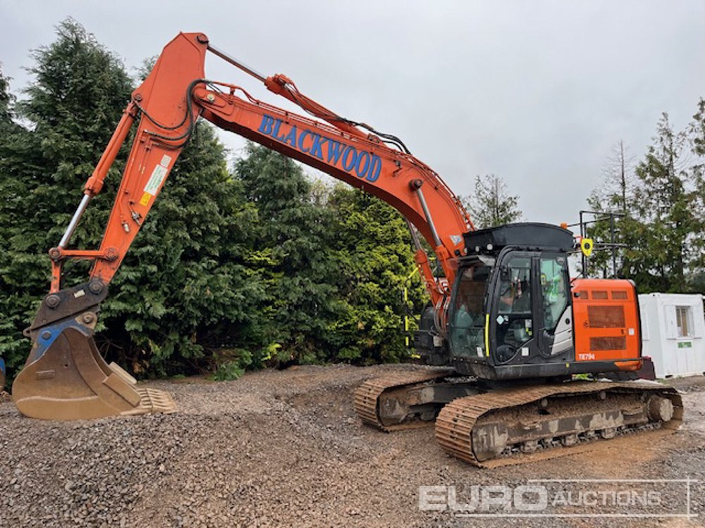 2021 Hitachi ZX225USRLC-6 - Lánctalpas kotró: 1 kép. 2021 Hitachi ZX225USRLC-6 - Lánctalpas kotró: 1 kép.