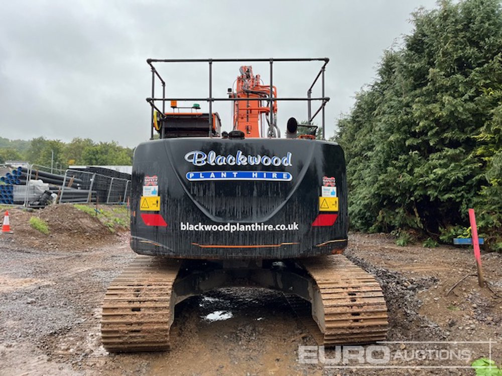 2021 Hitachi ZX225USRLC-6 - Lánctalpas kotró: 4 kép. 2021 Hitachi ZX225USRLC-6 - Lánctalpas kotró: 4 kép.