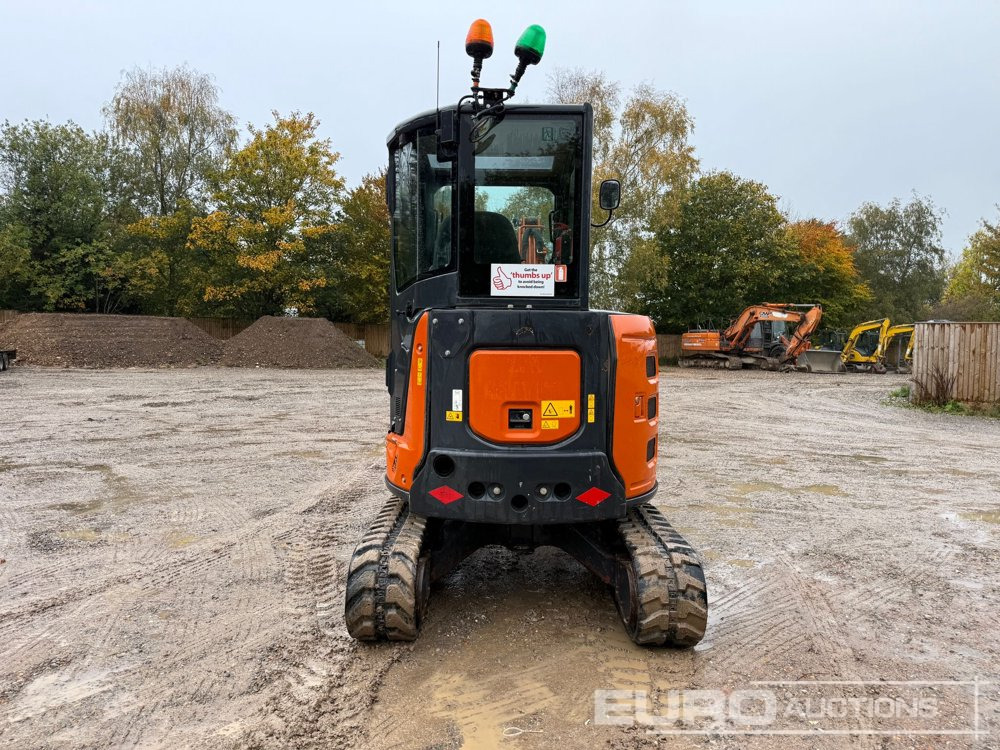 2021 Hitachi ZX33U-6 CLR - Minikotró: 4 kép. 2021 Hitachi ZX33U-6 CLR - Minikotró: 4 kép.