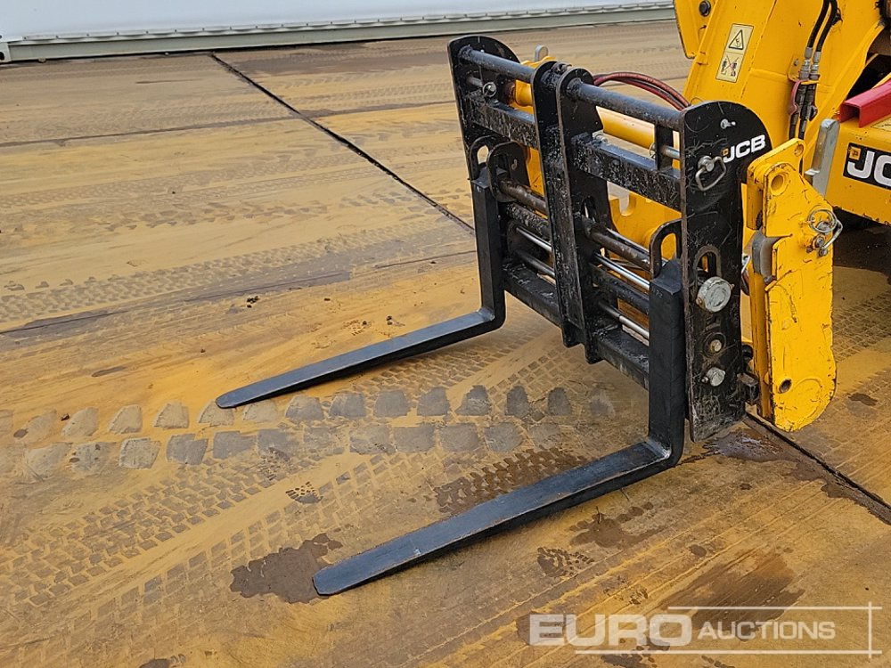 Teleszkópos rakodó 2021 JCB 540-140 Hi Viz: 30 kép.