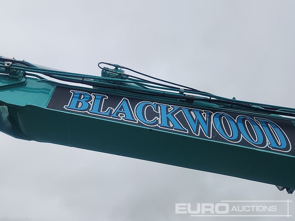 Lánctalpas kotró 2021 Kobelco SK130LC-11: 14 kép.