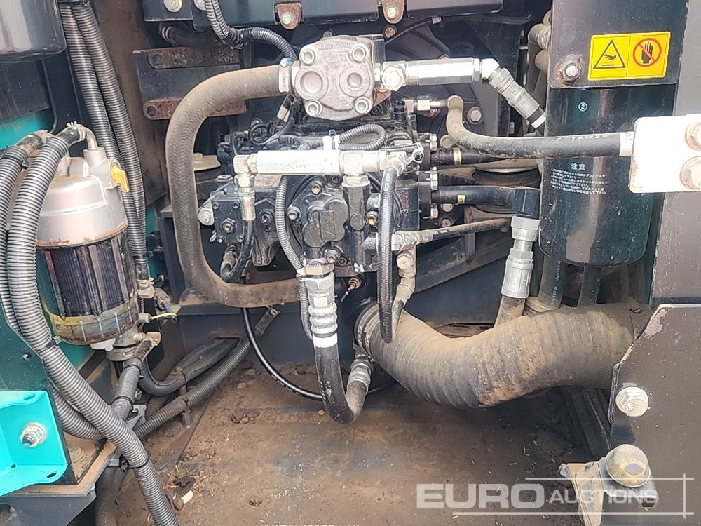 Lánctalpas kotró 2021 Kobelco SK130LC-11: 24 kép.