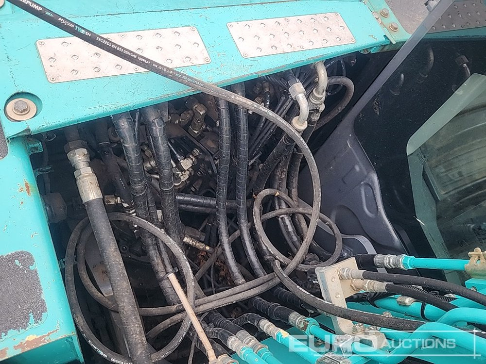 Lánctalpas kotró 2021 Kobelco SK130LC-11: 20 kép.