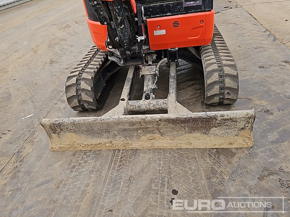 Minikotró 2021 Kubota U36-4: 25 kép.