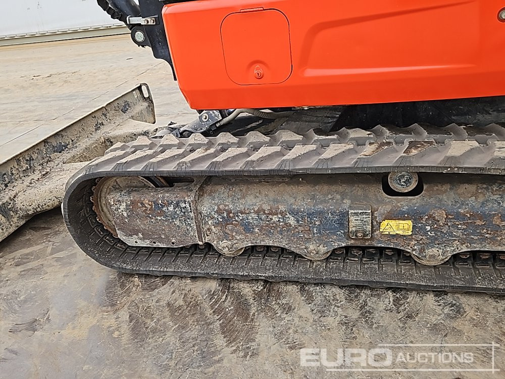 Minikotró 2021 Kubota U36-4: 10 kép.