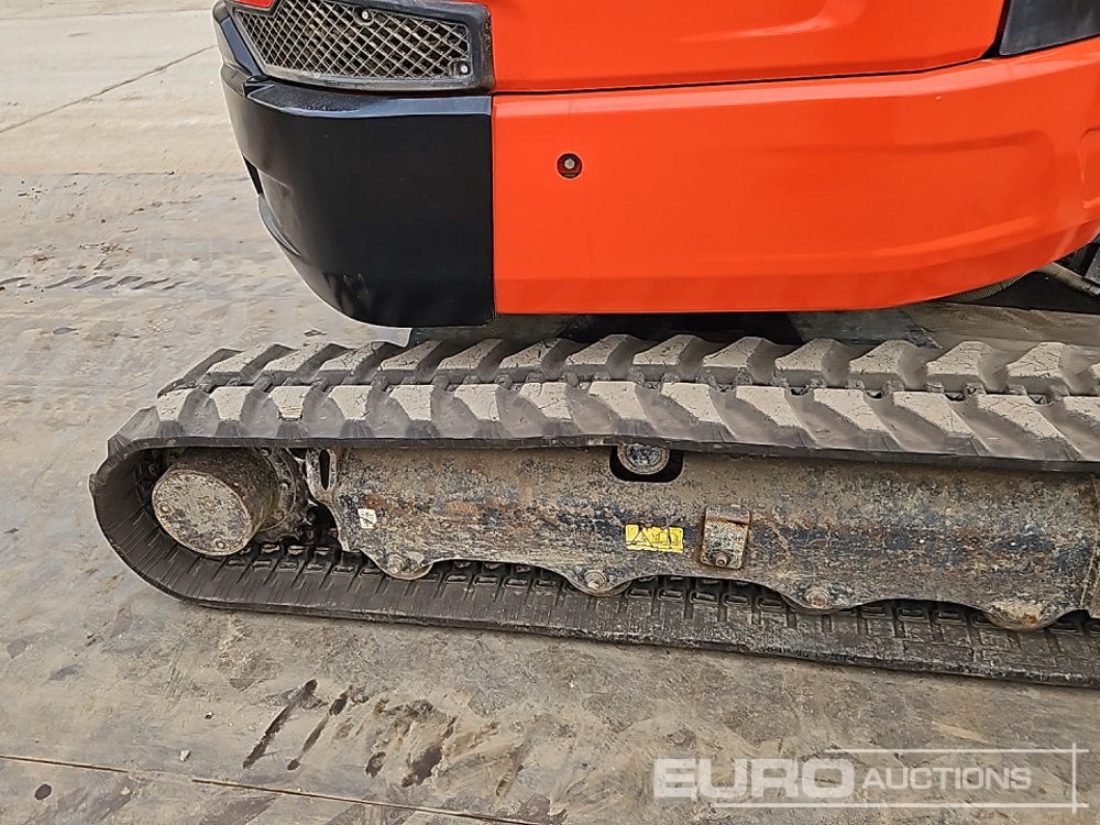 Minikotró 2021 Kubota U36-4: 14 kép.