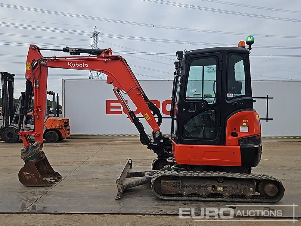 2021 Kubota U36-4 - Minikotró: 2 kép. 2021 Kubota U36-4 - Minikotró: 2 kép.