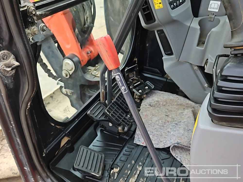 Minikotró 2021 Kubota U36-4: 36 kép.