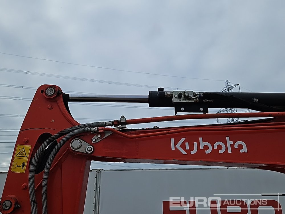Minikotró 2021 Kubota U36-4: 24 kép.