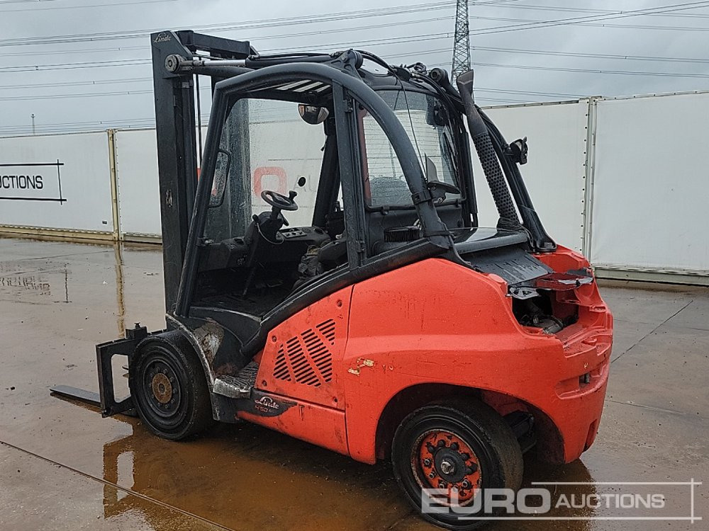 2021 Linde H50D-02 - Villás targonca: 3 kép. 2021 Linde H50D-02 - Villás targonca: 3 kép.