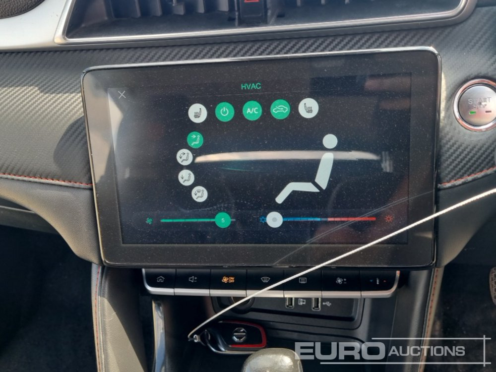 Terepjáró/ SUV 2021 MG ZS EXCLUSIVE T-GDI AUTO: 31 kép.