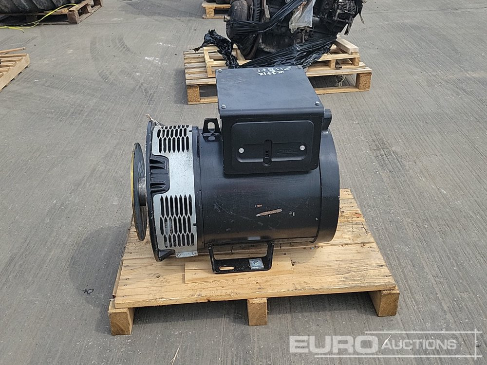 2021 Mecc Alte 54kVA Alternator - Áramfejlesztő: 2 kép. 2021 Mecc Alte 54kVA Alternator - Áramfejlesztő: 2 kép.