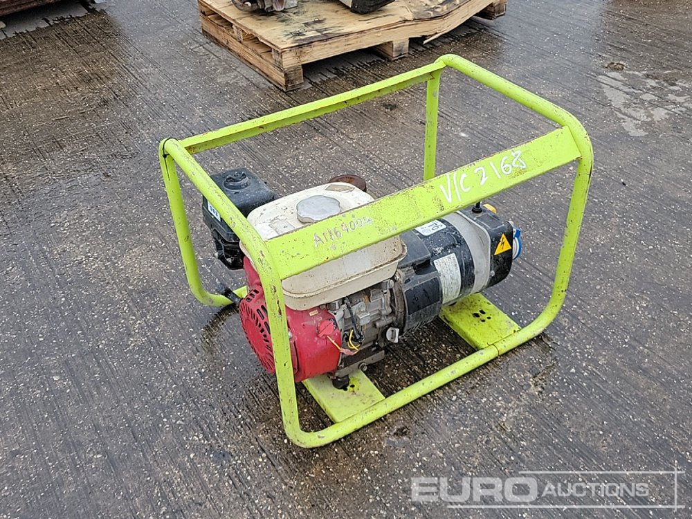 2021 Pramac 2.5kVA Petrol Generator - Áramfejlesztő: 5 kép. 2021 Pramac 2.5kVA Petrol Generator - Áramfejlesztő: 5 kép.