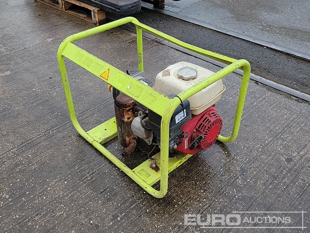 2021 Pramac 2.5kVA Petrol Generator - Áramfejlesztő: 3 kép. 2021 Pramac 2.5kVA Petrol Generator - Áramfejlesztő: 3 kép.