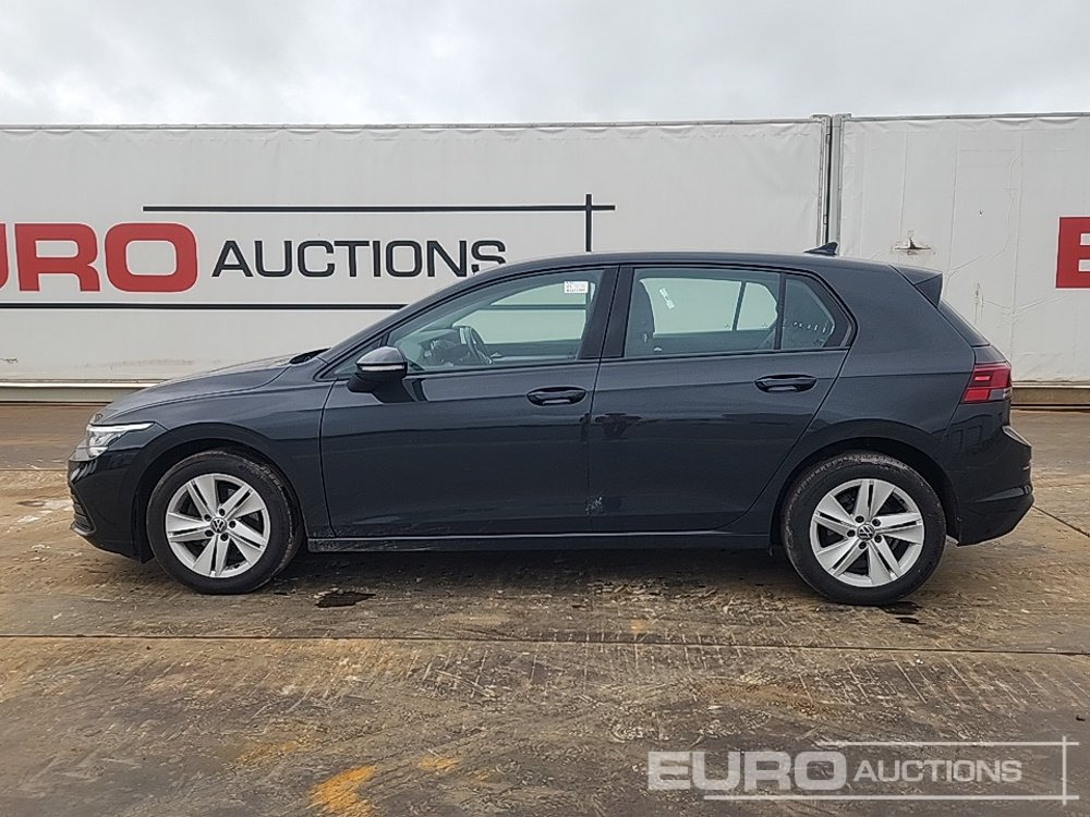2021 Volkswagen Golf - Autó: 2 kép. 2021 Volkswagen Golf - Autó: 2 kép.