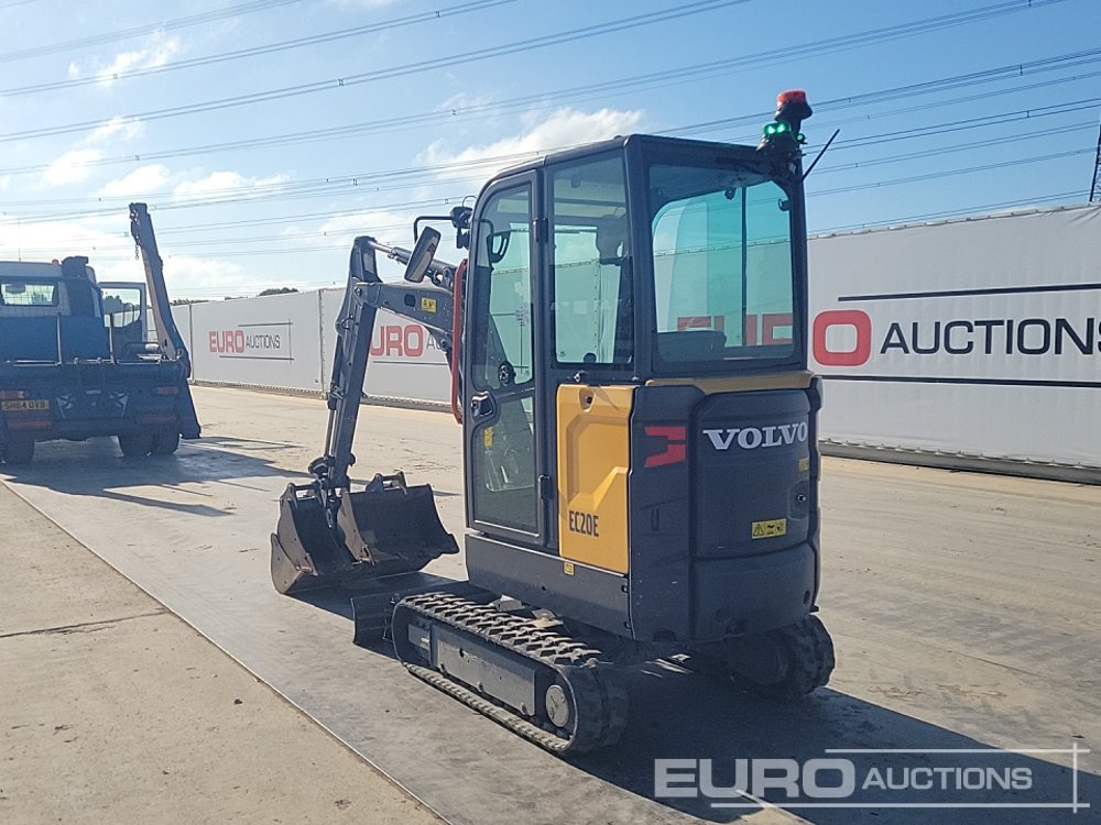 2021 Volvo EC20E - Minikotró: 4 kép. 2021 Volvo EC20E - Minikotró: 4 kép.