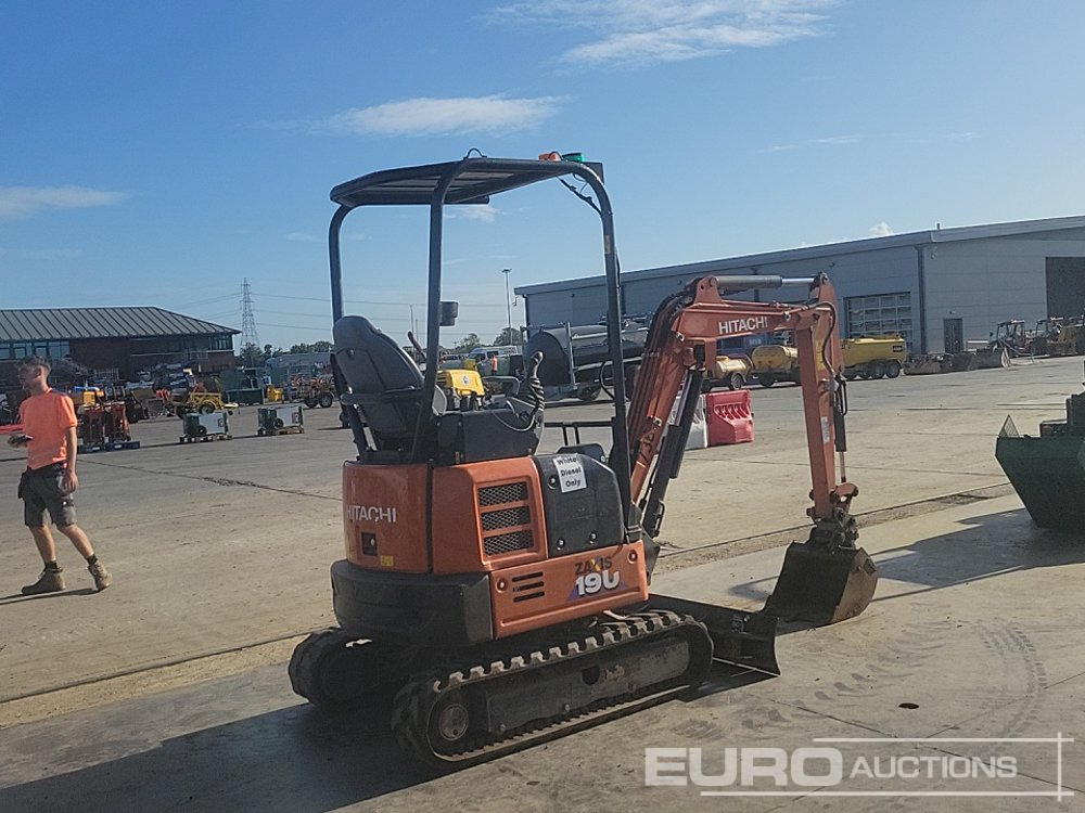 2022 Hitachi ZX19U-6 YLR - Minikotró: 5 kép. 2022 Hitachi ZX19U-6 YLR - Minikotró: 5 kép.