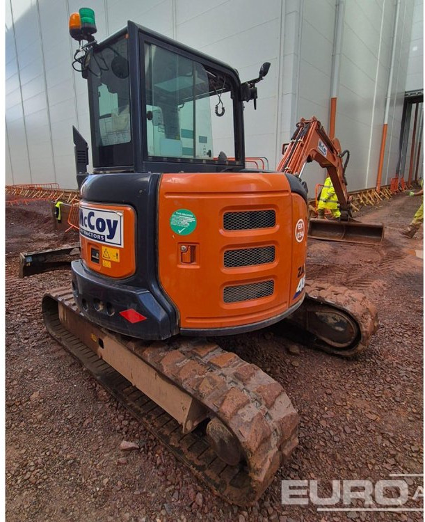 2022 Hitachi ZX48U-6 CLR - Minikotró: 4 kép. 2022 Hitachi ZX48U-6 CLR - Minikotró: 4 kép.