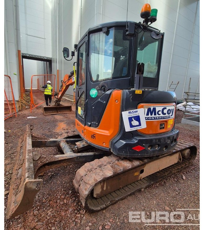 2022 Hitachi ZX48U-6 CLR - Minikotró: 1 kép. 2022 Hitachi ZX48U-6 CLR - Minikotró: 1 kép.
