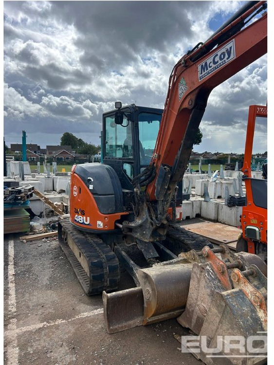 2022 Hitachi ZX48U-6 CLR - Minikotró: 4 kép. 2022 Hitachi ZX48U-6 CLR - Minikotró: 4 kép.