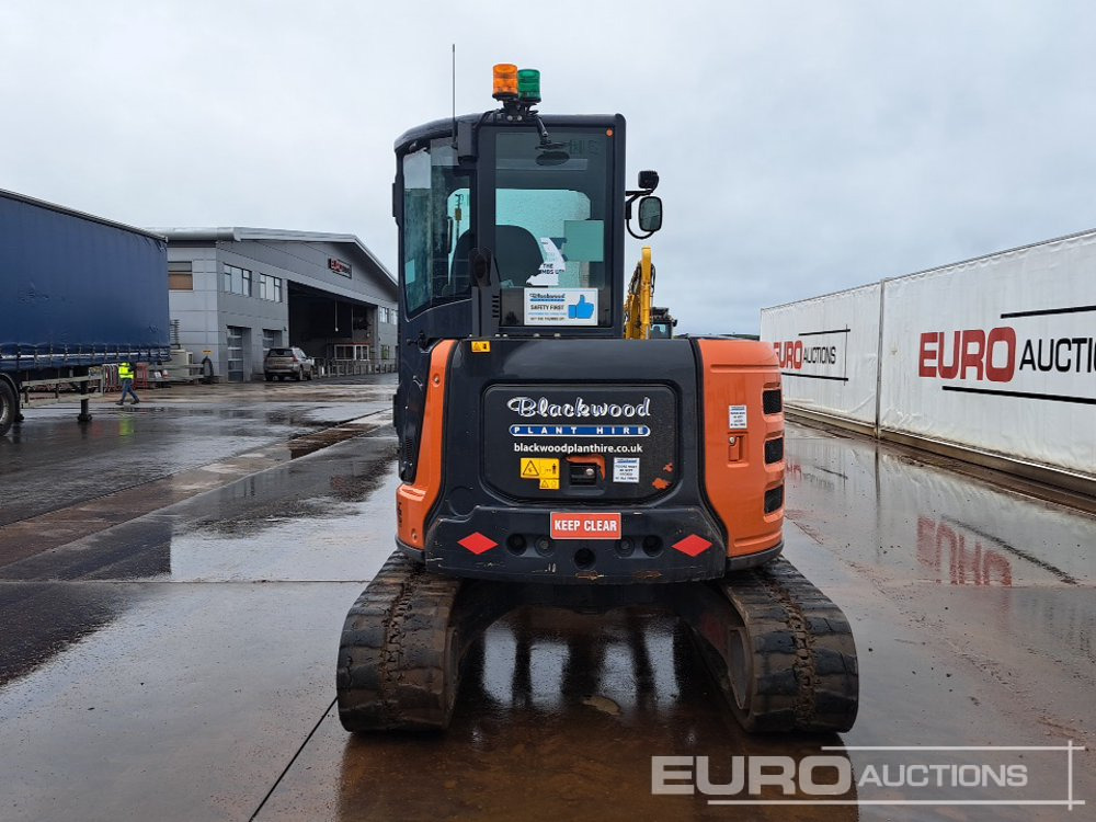 2022 Hitachi ZX48U-6 CLR - Minikotró: 4 kép. 2022 Hitachi ZX48U-6 CLR - Minikotró: 4 kép.