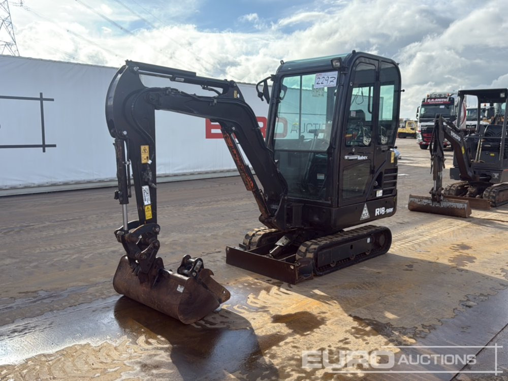 2022 Hyundai R18-9AK - Minikotró: 1 kép. 2022 Hyundai R18-9AK - Minikotró: 1 kép.