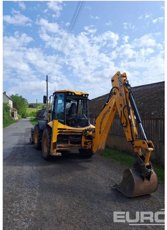 2022 JCB 4CX PRO - Kotrórakodó: 4 kép. 2022 JCB 4CX PRO - Kotrórakodó: 4 kép.