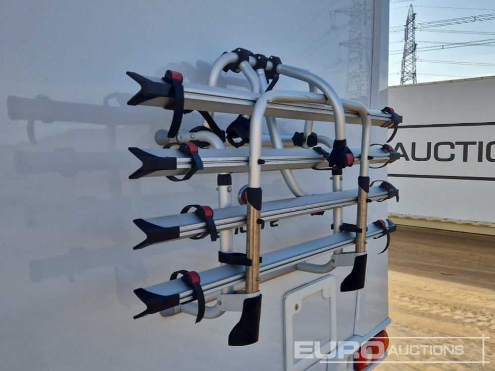 Kempingautó 2022 Peugeot Multijet: 13 kép.