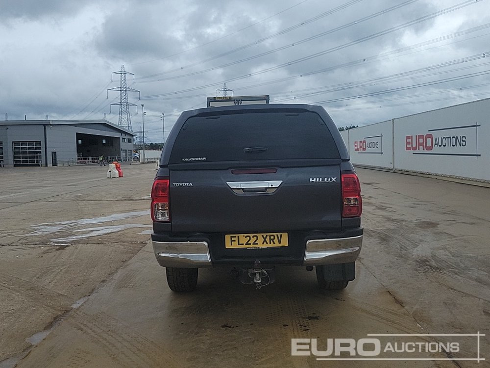 2022 Toyota Hilux - Pickup: 4 kép. 2022 Toyota Hilux - Pickup: 4 kép.