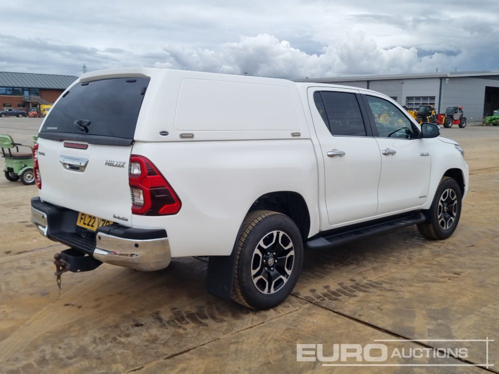 2022 Toyota Hilux Invincible - Pickup: 5 kép. 2022 Toyota Hilux Invincible - Pickup: 5 kép.
