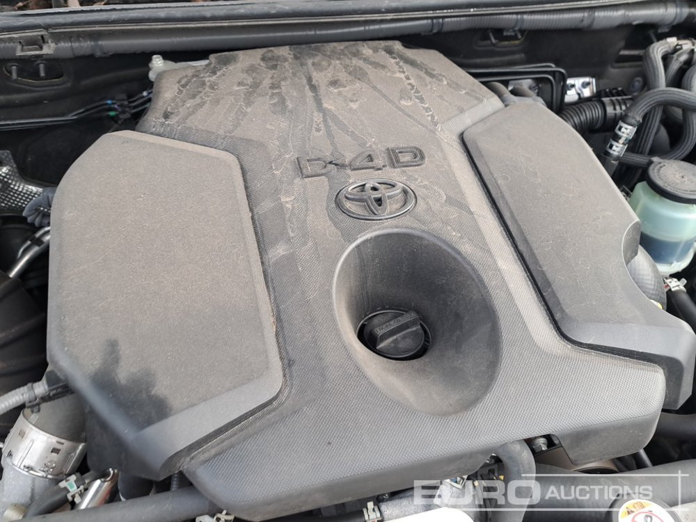 Terepjáró/ SUV 2022 Toyota Land Cruiser: 20 kép.