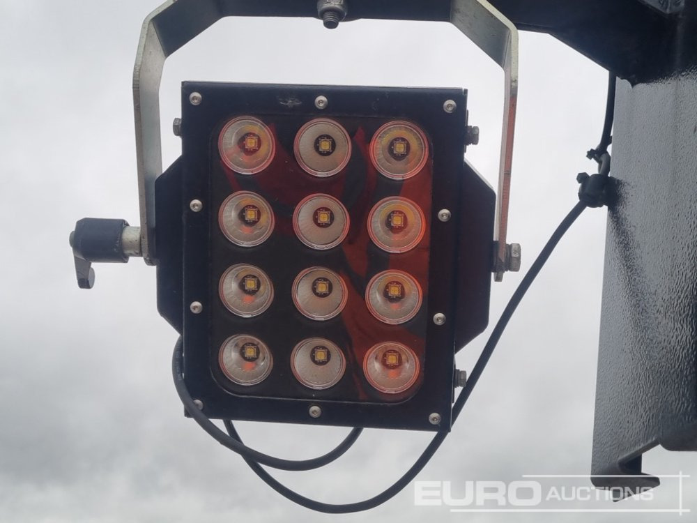 Világító állvány 2022 Trime X-Solar Single Axle Solar Powered LED Lighting Tower: 16 kép. Világító állvány 2022 Trime X-Solar Single Axle Solar Powered LED Lighting Tower: 16 kép.