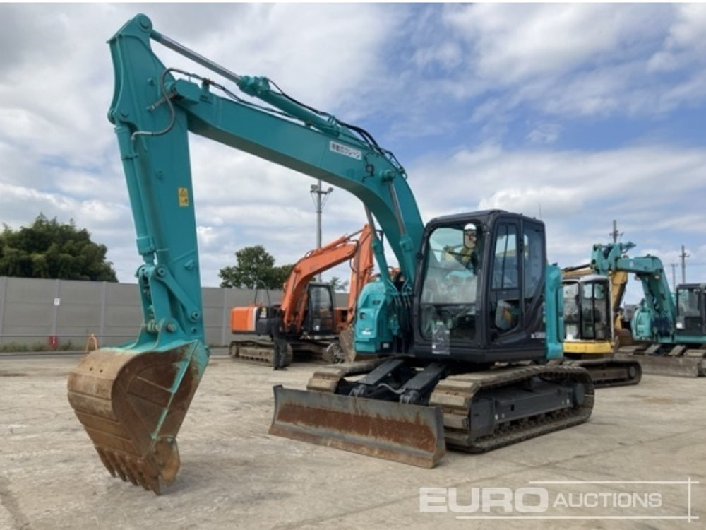 2023 Kobelco SK135SR-7 - Lánctalpas kotró: 1 kép. 2023 Kobelco SK135SR-7 - Lánctalpas kotró: 1 kép.